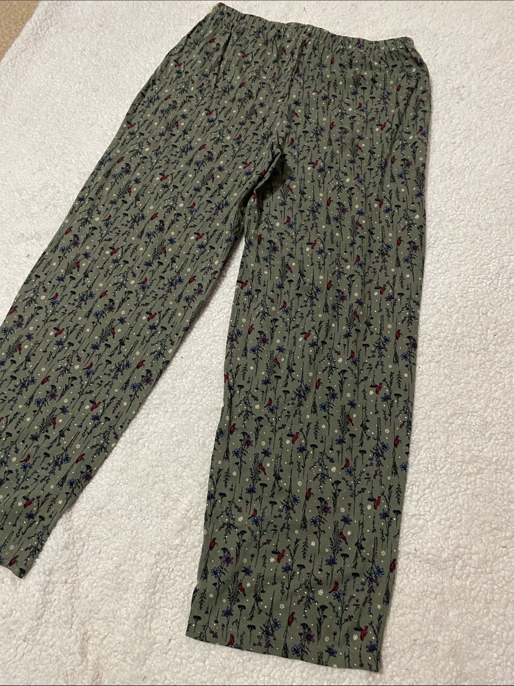 Life is good Womens size medium pajama lounge pants cardinals and flowers NWOT - Picture 13 of 16